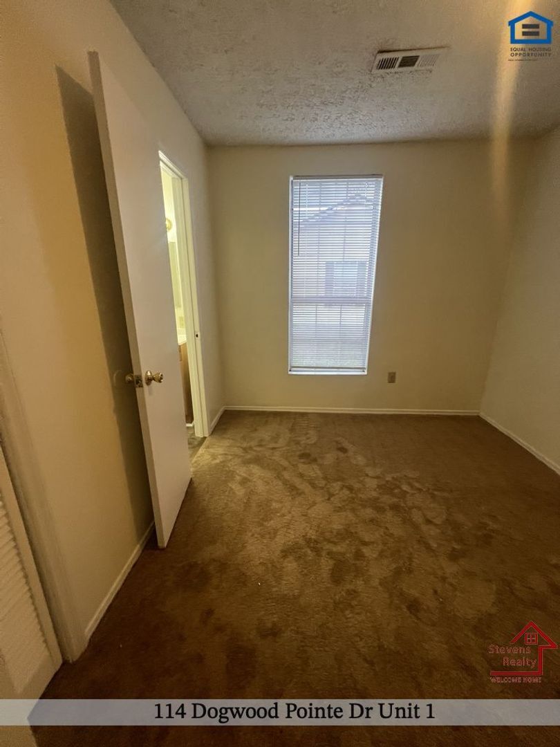 Building Photo - 114 Dogwood Pointe Dr