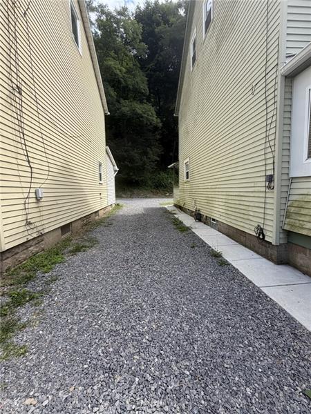 Building Photo - 254 Bailies Run Rd