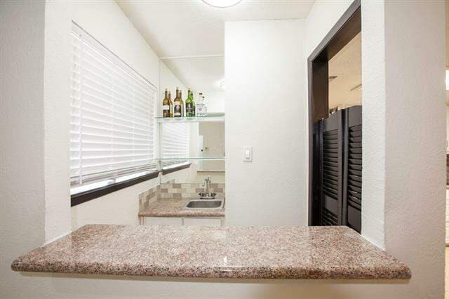 Building Photo - 12501 Hornbeam Dr