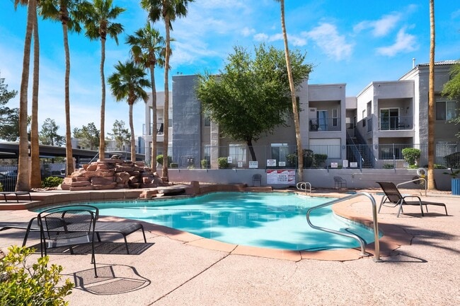 Building Photo - 2 bedroom remodeled condo in the Henderson...