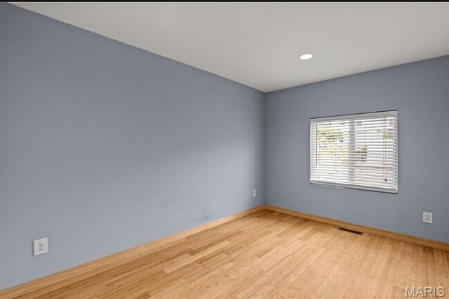 Building Photo - 5462 Christy Ave