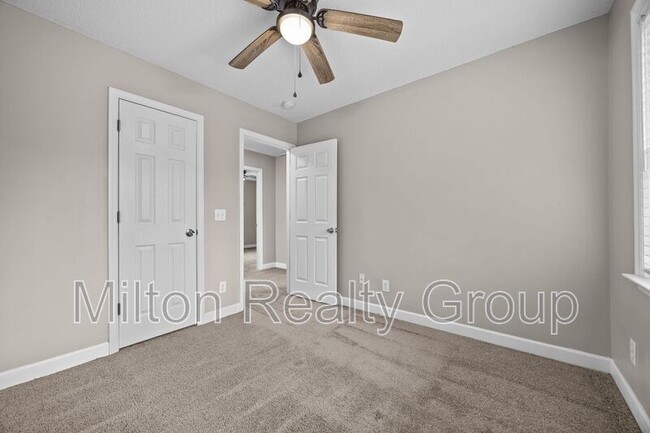 Building Photo - 107 Laura Ln