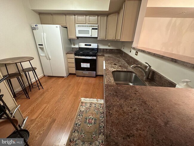 Building Photo - 9224 Cardinal Forest Ln