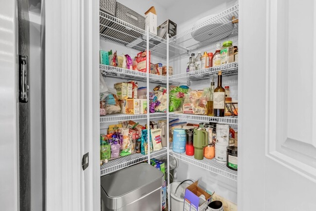 Building Photo - 505 Sourwood Dr