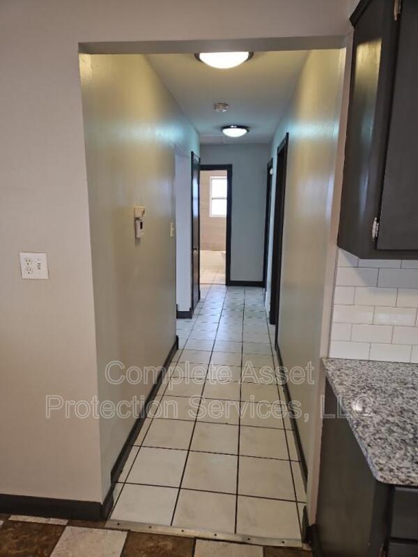 Building Photo - 3707 S Liverpool Rd