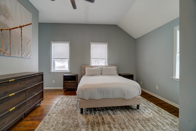 Guest Bedroom #1 (1st Floor) - 3930 Red Bud Ave