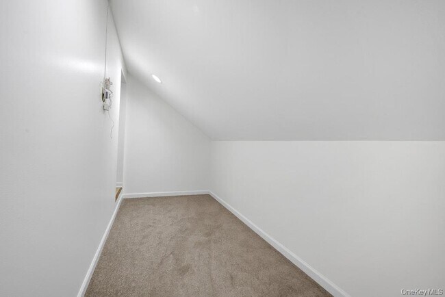 Building Photo - 2102 Martingale Dr