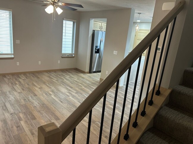 Building Photo - 9419 W Dolores Dr
