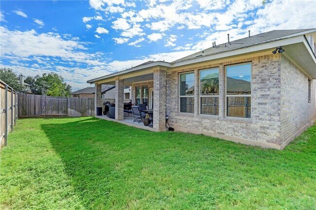 Building Photo - 3208 Bravo Dr