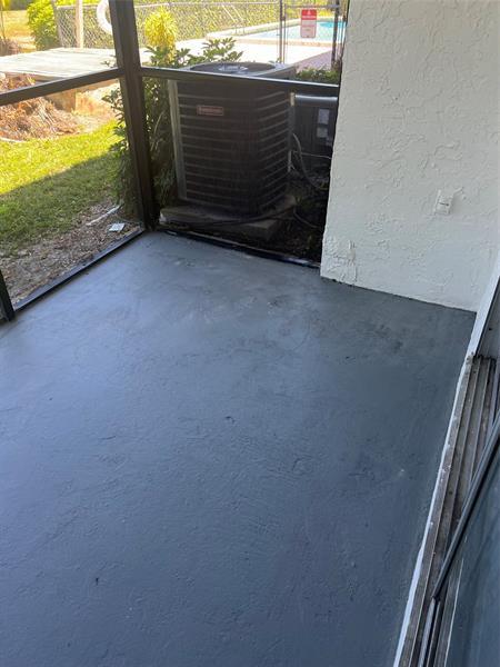 Building Photo - 8705 NW 38th Dr