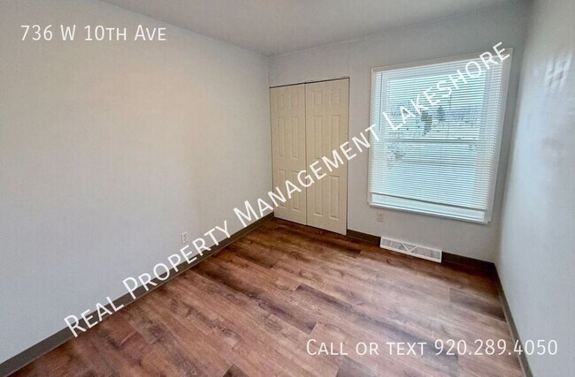 Building Photo - 736 W 10th Ave