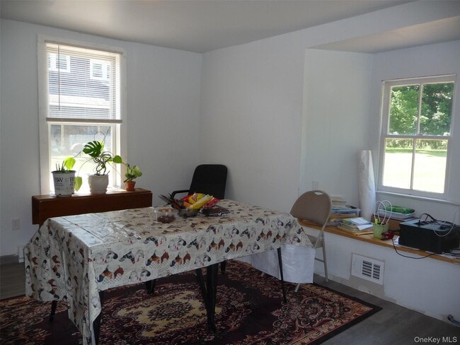 Building Photo - 971 US-209