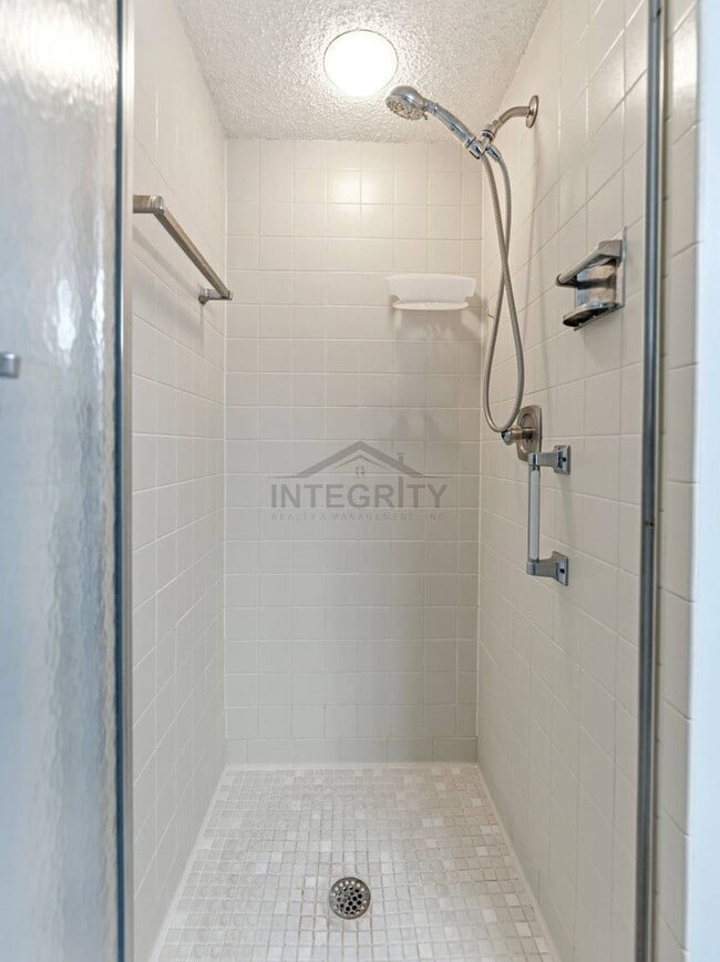 Building Photo - 8305 Sand Wedge Cir