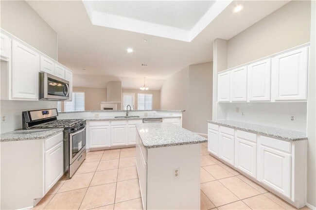 Building Photo - 8309 Edgemoor Pl