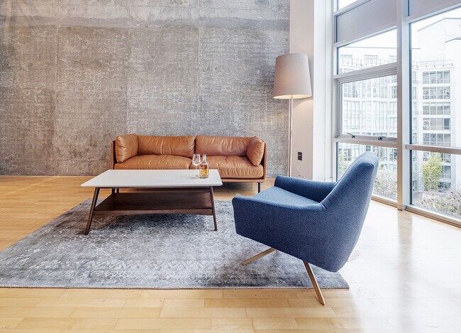 Building Photo - 200 Brannan St