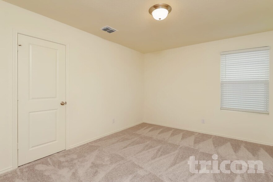 Building Photo - 5206 Winding Strm