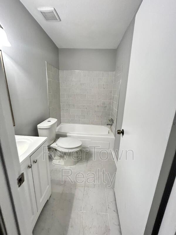 Building Photo - 3353 Fairbanks St