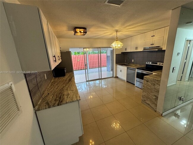 Building Photo - 4578 NW 16th Ave