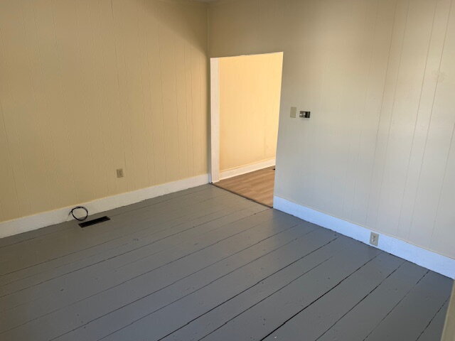 Building Photo - Newly Updated!! 3 Bed, 1 Bath Apartment in...