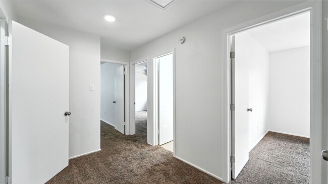 Building Photo - 21210 Malibu Colony