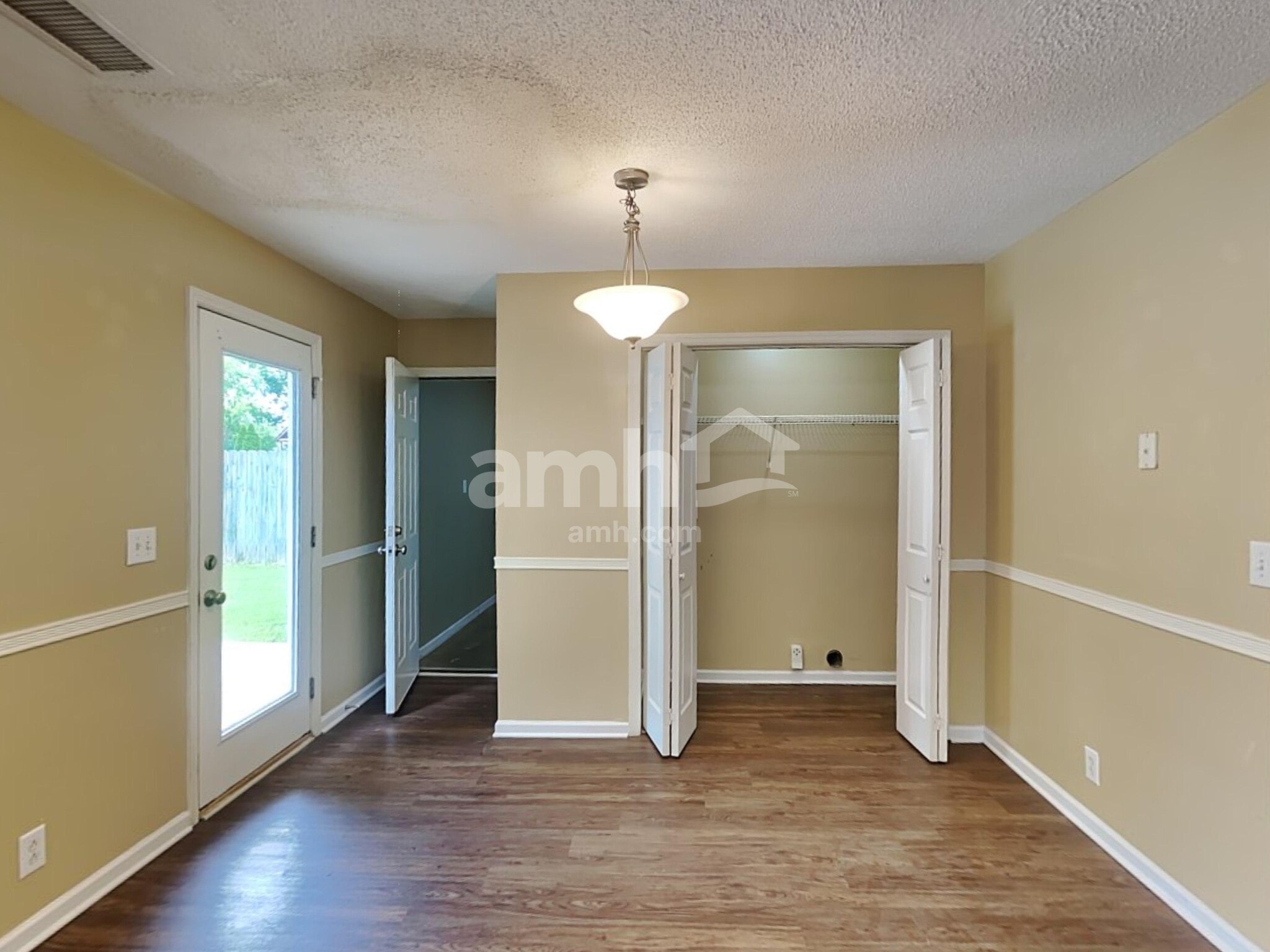 Building Photo - 912 Crystal Bear Trl