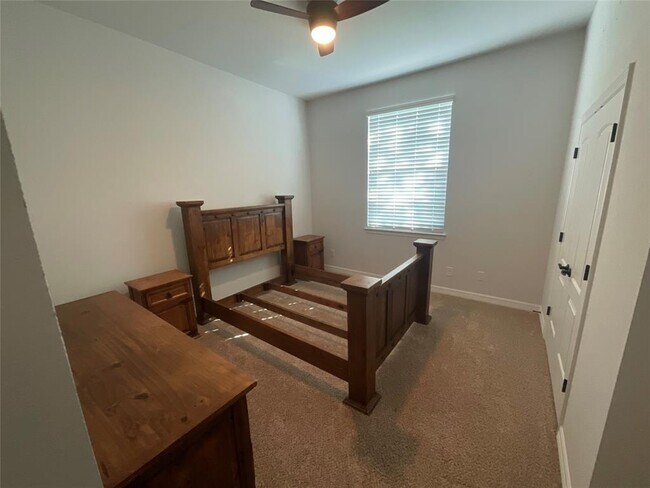 Building Photo - 313 Bedford Dr