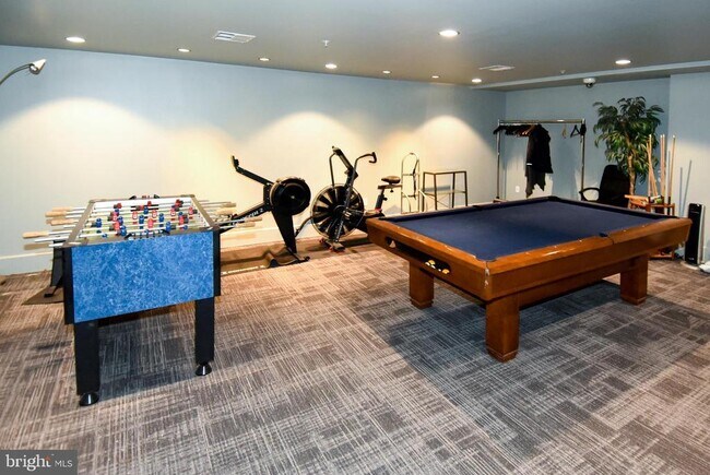 Building Photo - 2100 11th St NW