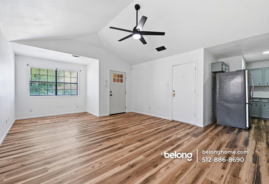 Building Photo - 3103 Honeysuckle Cir
