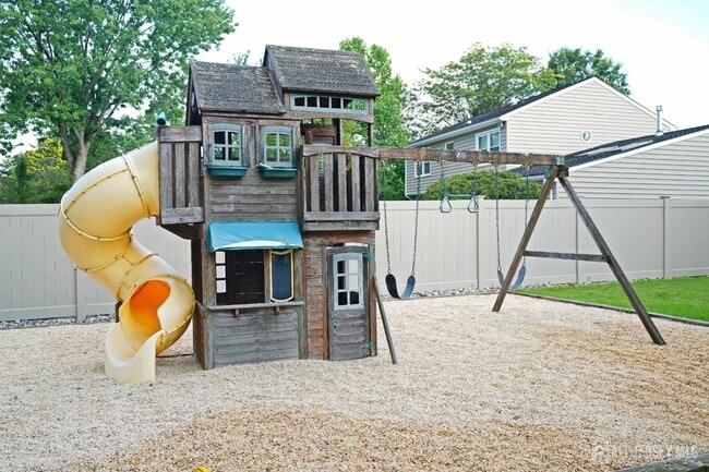 Building Photo - 19 Wetherhill Way