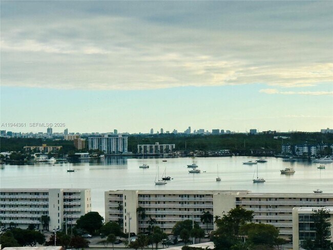 Building Photo - 18041 Biscayne Blvd