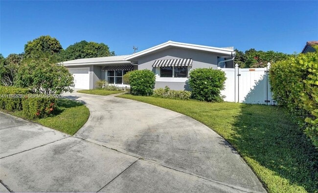 Building Photo - 640 NW 12th Ave