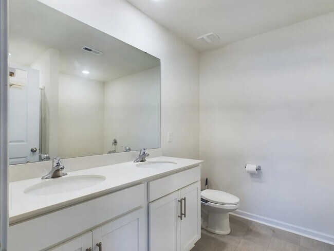 Building Photo - 5012 Jamie Sloop Ln