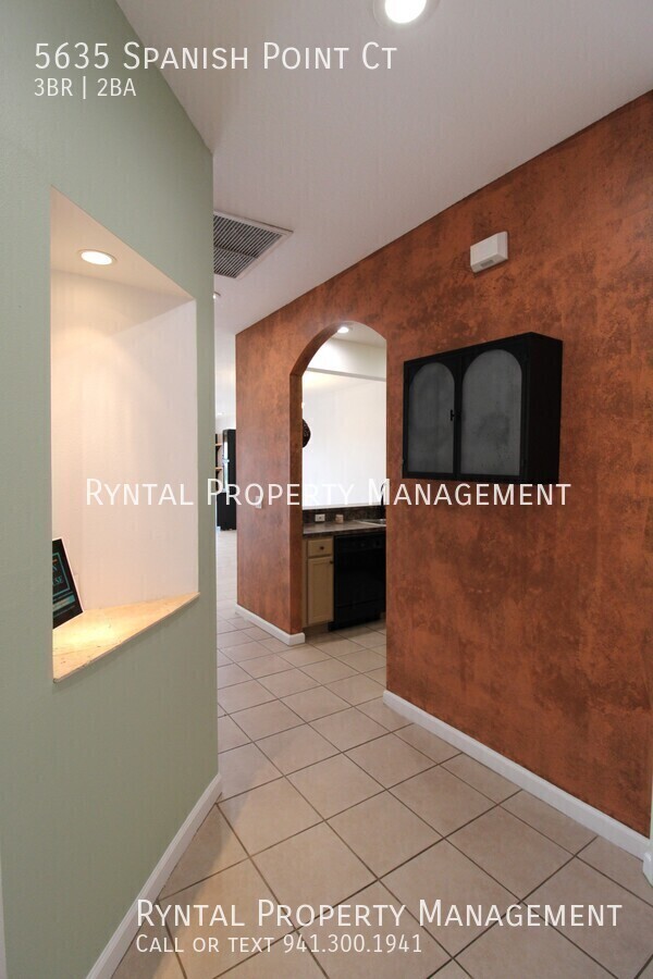 Building Photo - 5635 Spanish Point Ct