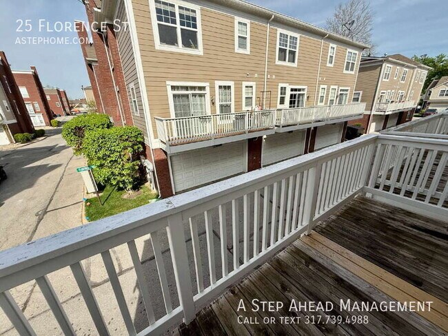 Building Photo - 25 Florence St