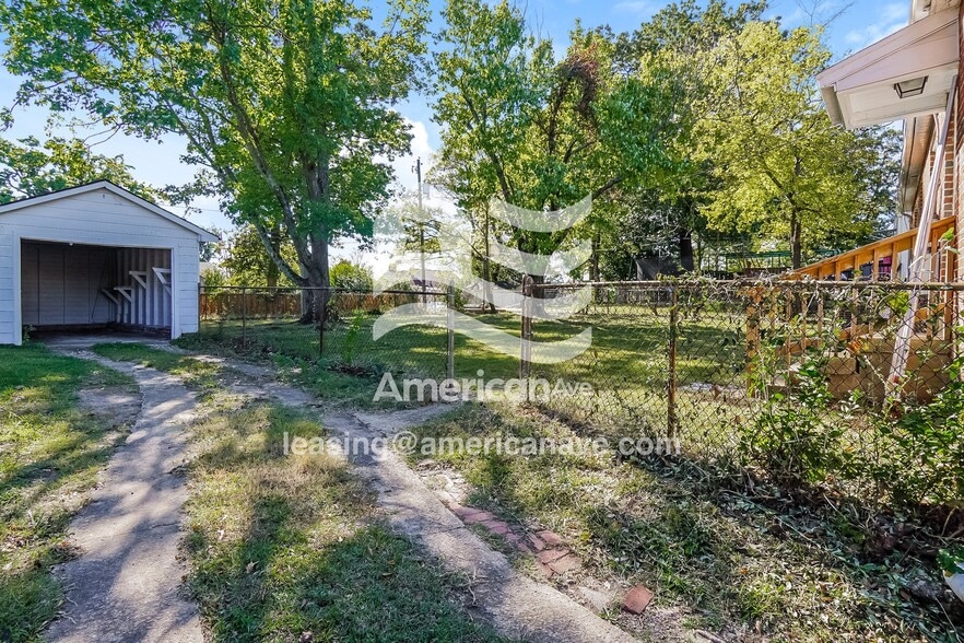 Building Photo - 1039 46th St Ensley