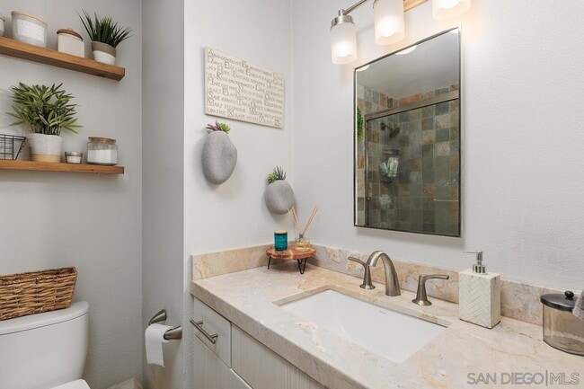 Building Photo - 655 Solana Glen Ct