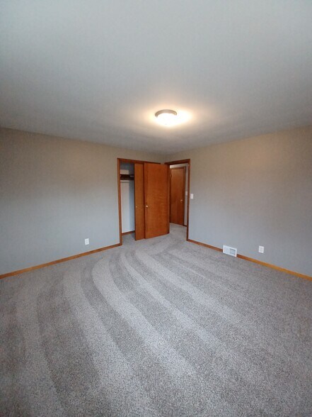 Building Photo - 21 East and West Rd