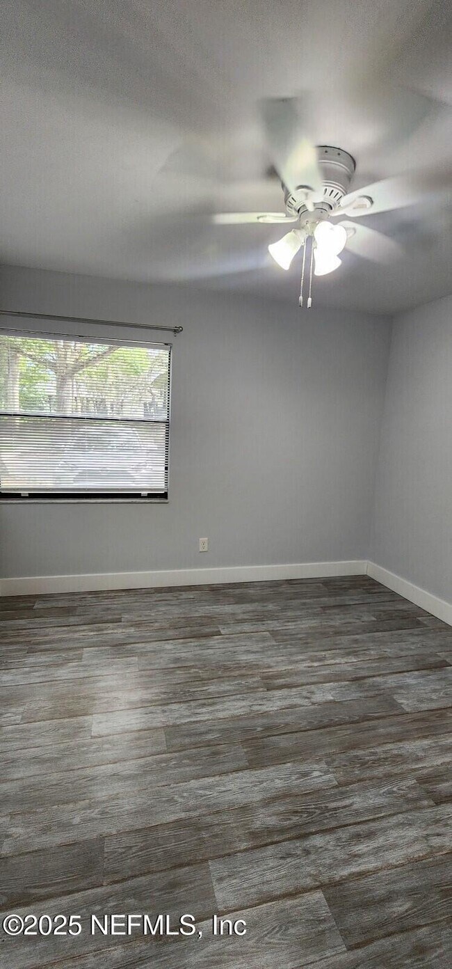 Building Photo - 3 Castania Ct