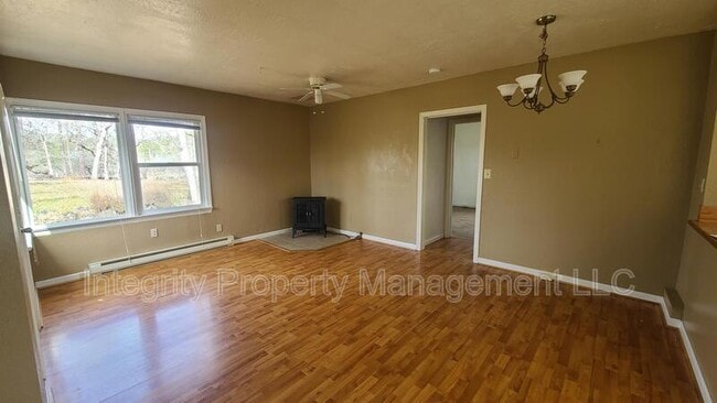 Building Photo - 7085 Butte Falls Hwy