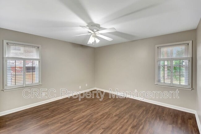 Building Photo - 700 Cluster Pines Rd