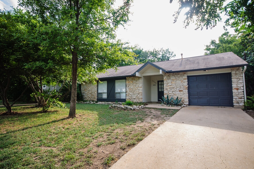 Building Photo - 6208 Glen Meadow Dr