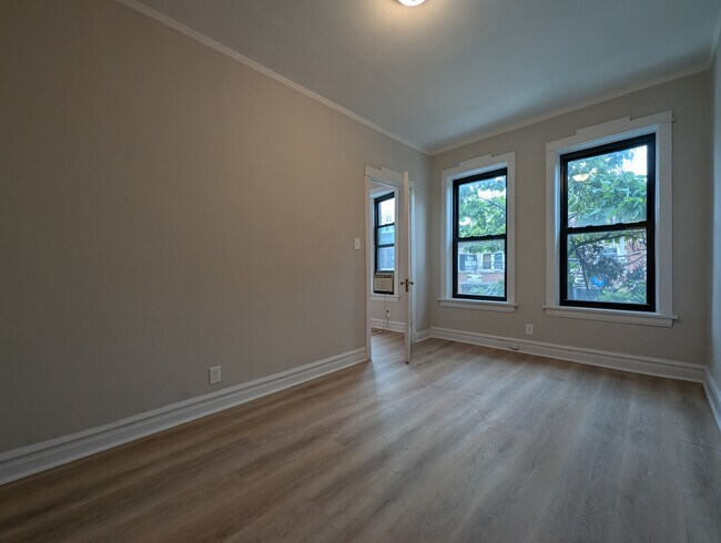 Building Photo - 2640 N Milwaukee Ave