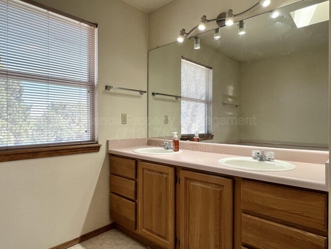 Building Photo - 6436 Peak Vista Cir