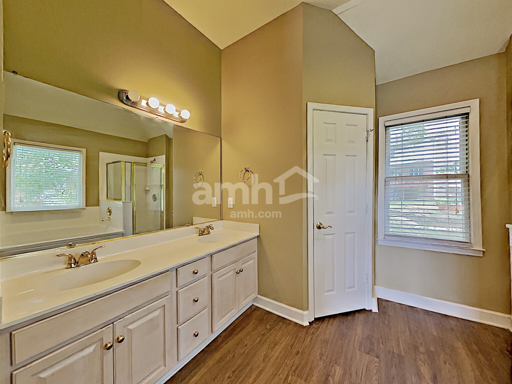 Building Photo - 908 Wonderland Pass