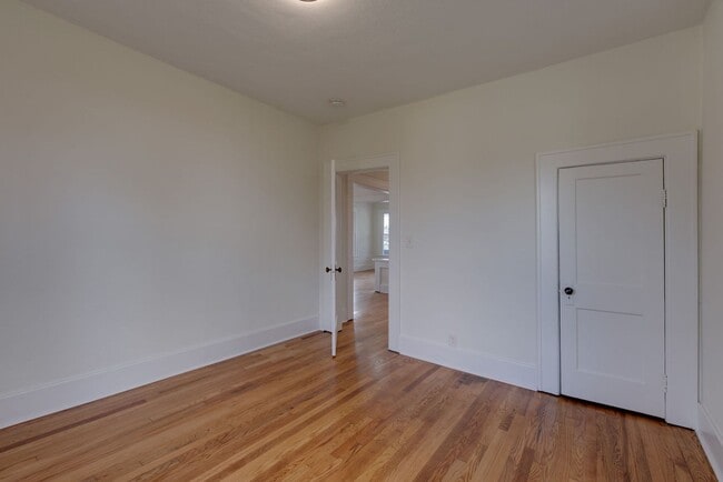 Building Photo - Newly renovated 2bed/1bath