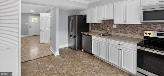 Building Photo - 483 Arwell Ct