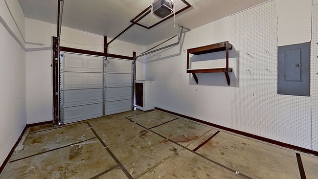 Building Photo - X Culloden More Ct