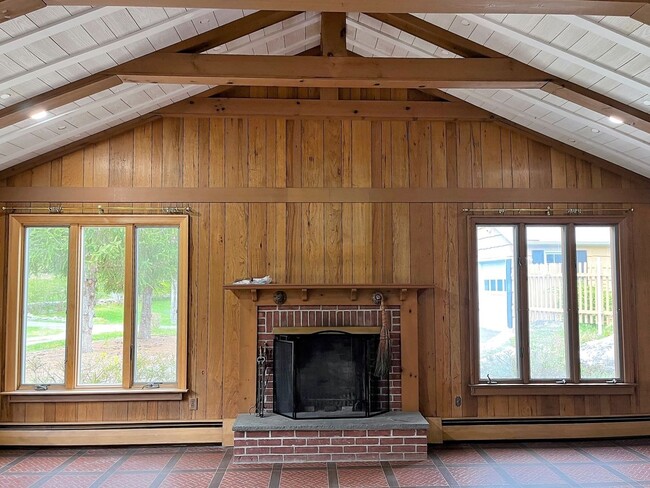 Building Photo - 231 Rivergate Dr
