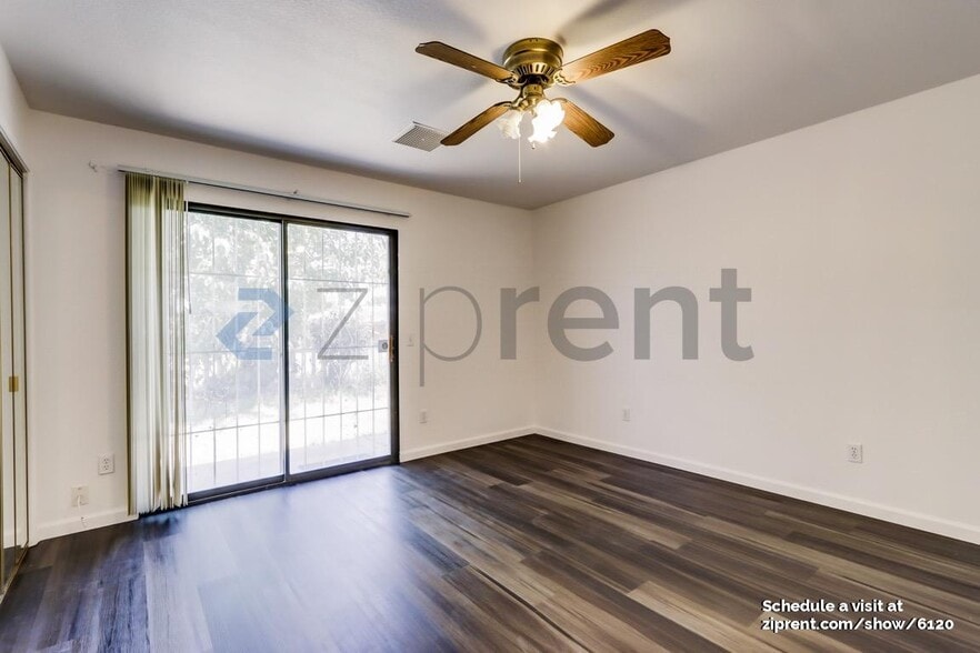 Building Photo - Unit