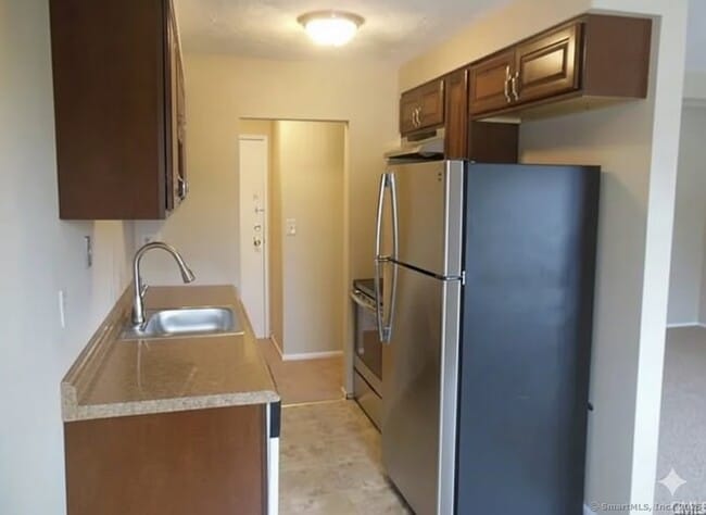 Primary Photo - 250 N Bishop Ave